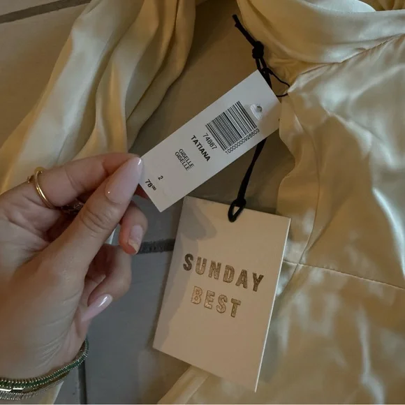 aritzia tatiana blouse NWT - Picture 4 of 6